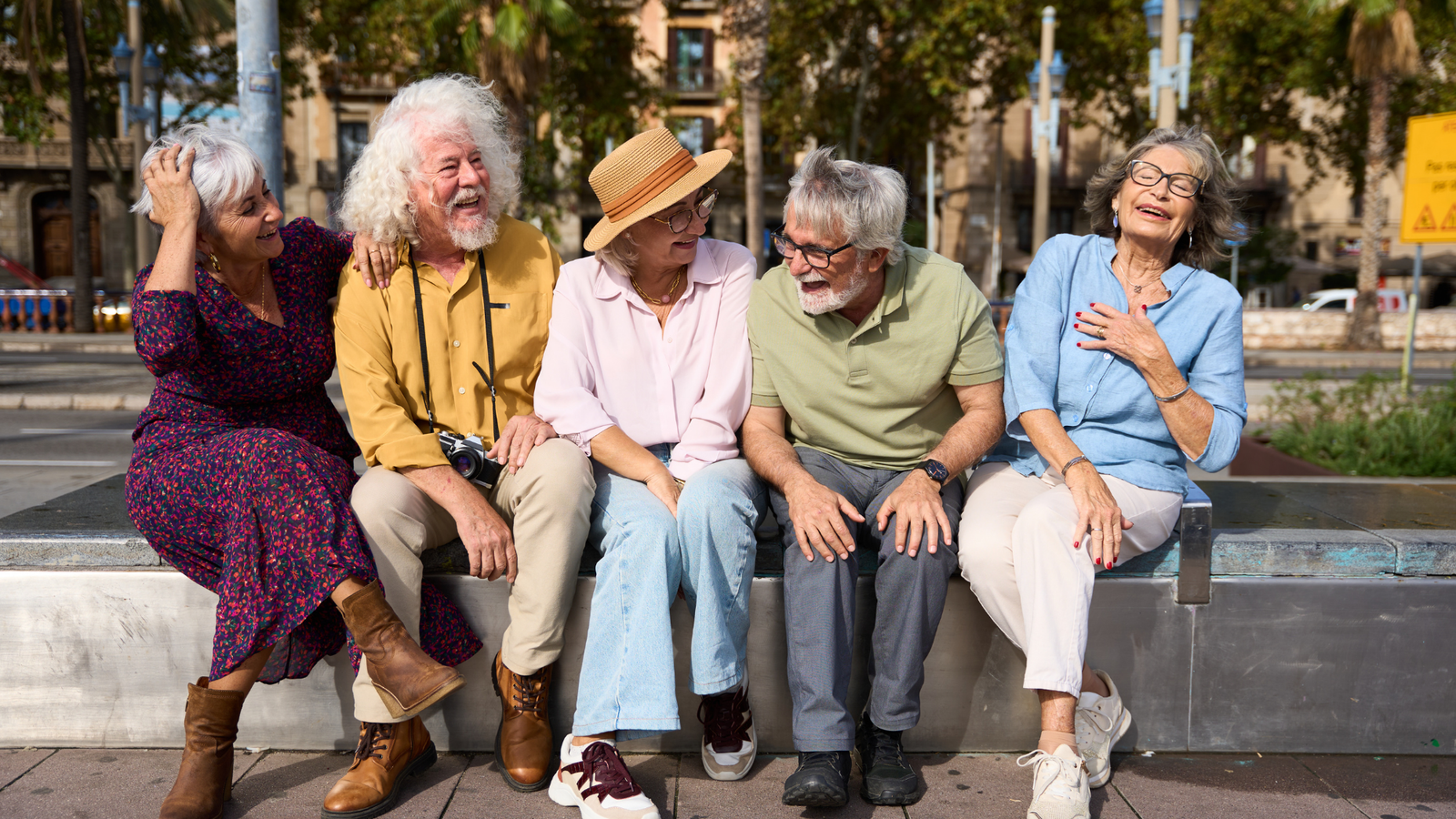How Much Urine Can Adult Diapers Hold? Capacity, Change Frequency & Real-Life Tips