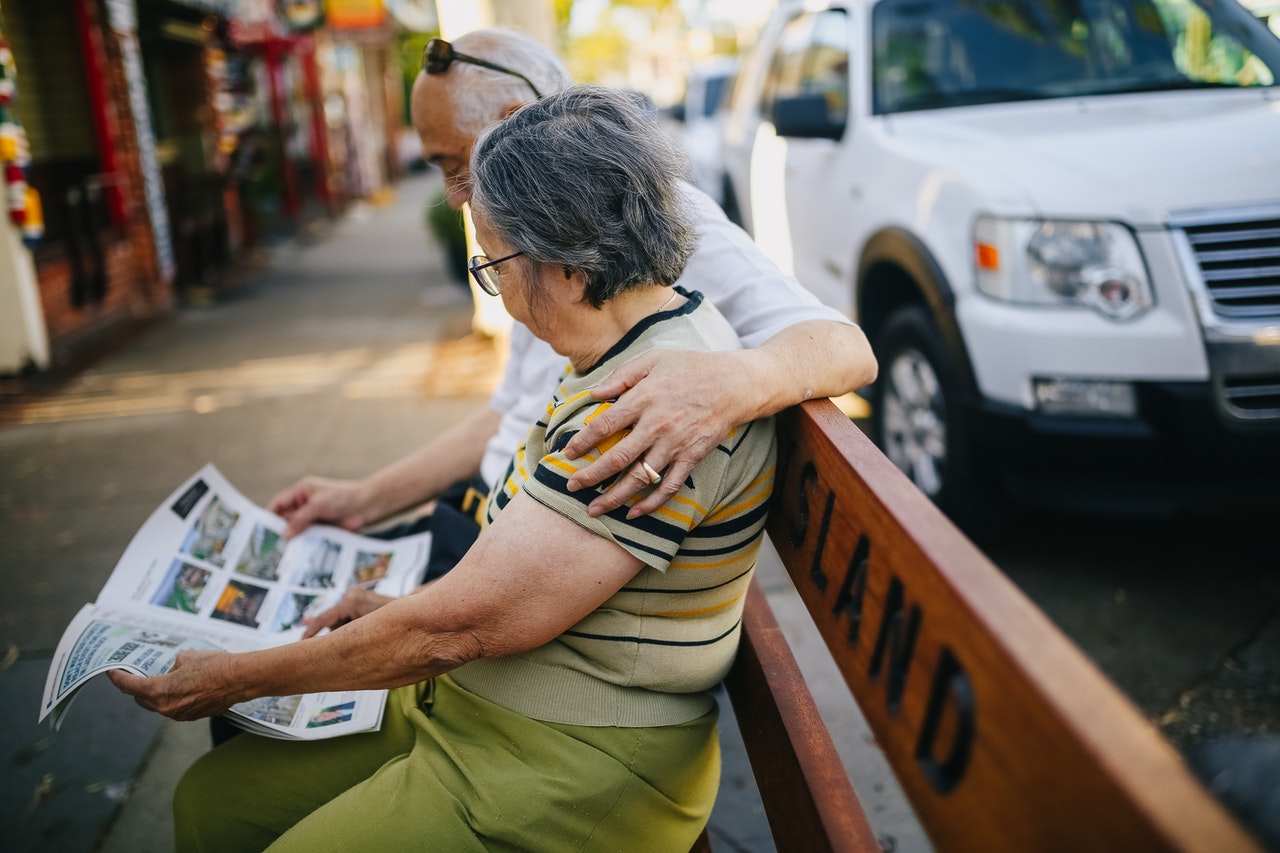 What causes urinary incontinence?